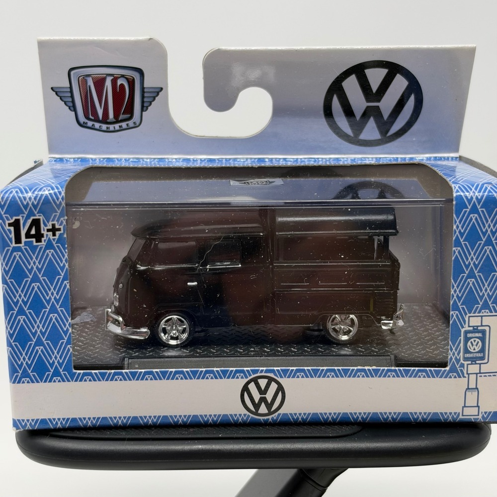 M2 Machines 1960 VW Double Cab Truck USA Model R78 23-35 Black 1:64 32500